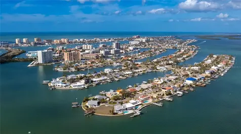 650 Island Way Clearwater Beach FL 33767