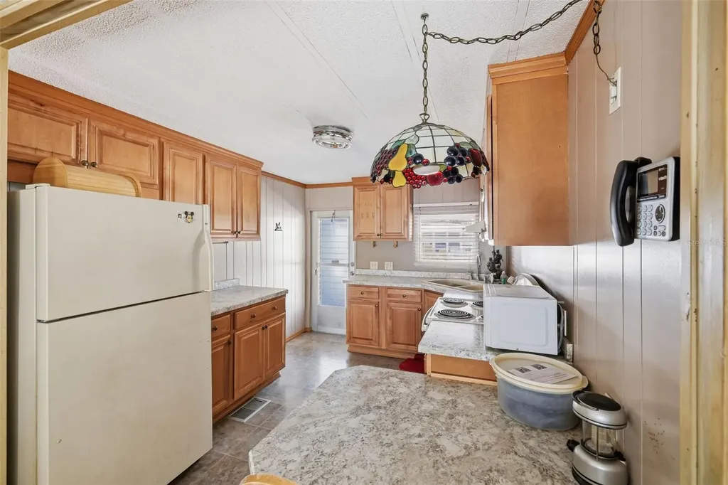 6100 62nd Avenue N Pinellas Park FL 33781