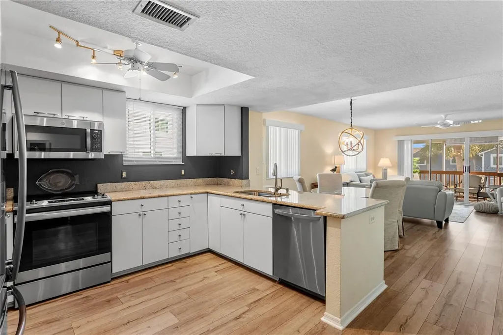 911 Harbour House Drive Indian Rocks Beach FL 33785