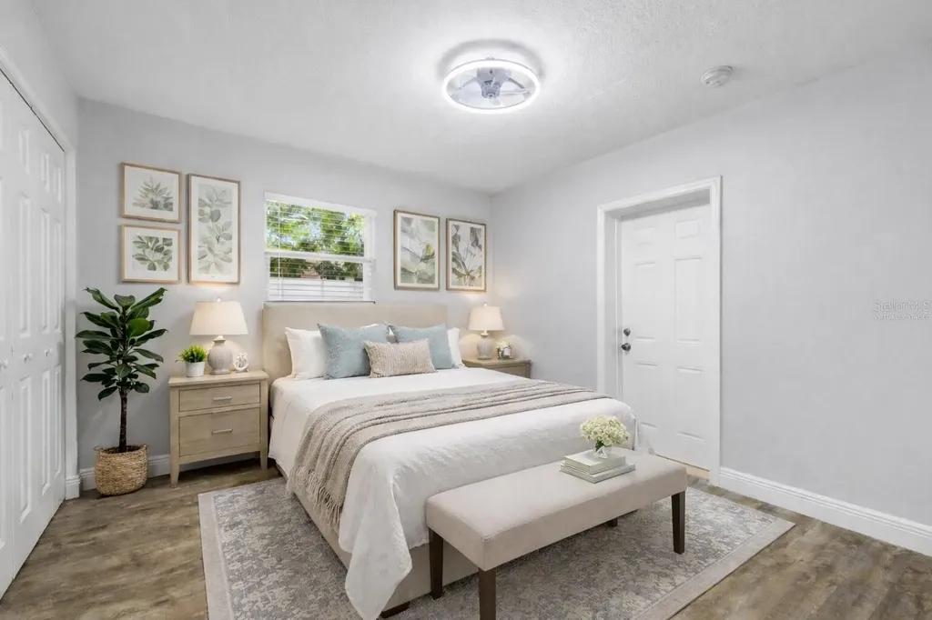 5698 38th Avenue N St Petersburg FL 33710