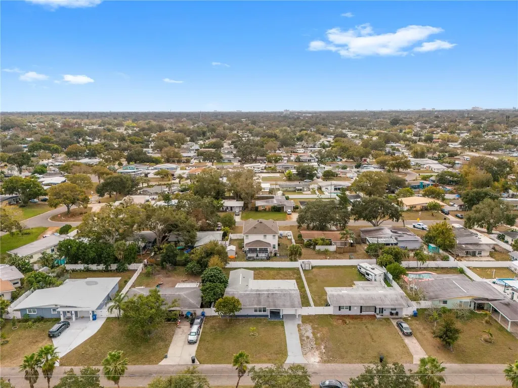5698 38th Avenue N St Petersburg FL 33710