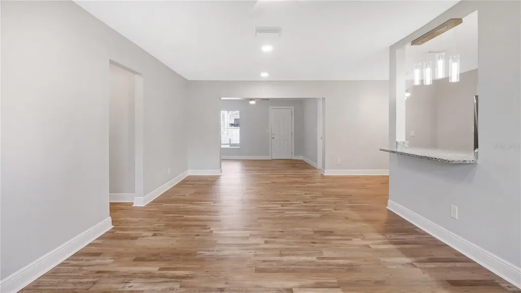 5698 38th Avenue N St Petersburg FL 33710