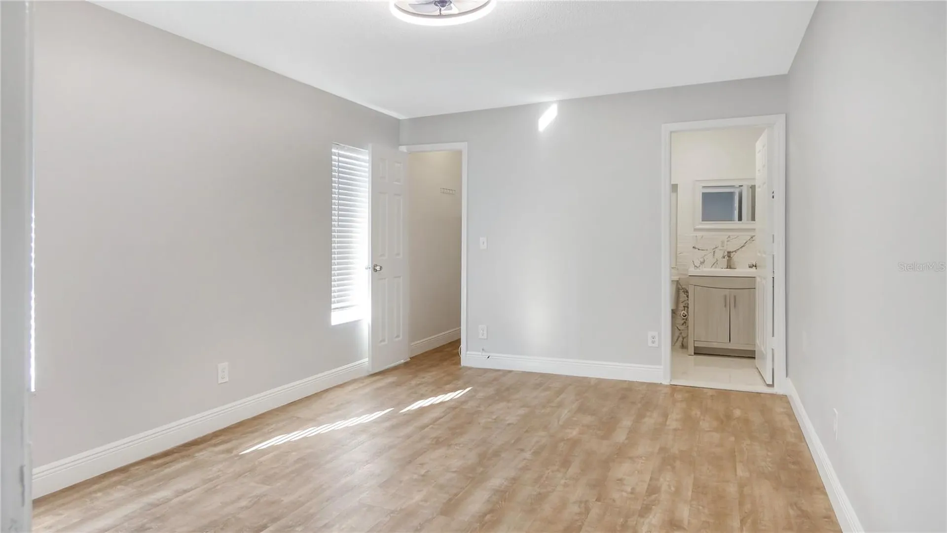 5698 38th Avenue N St Petersburg FL 33710