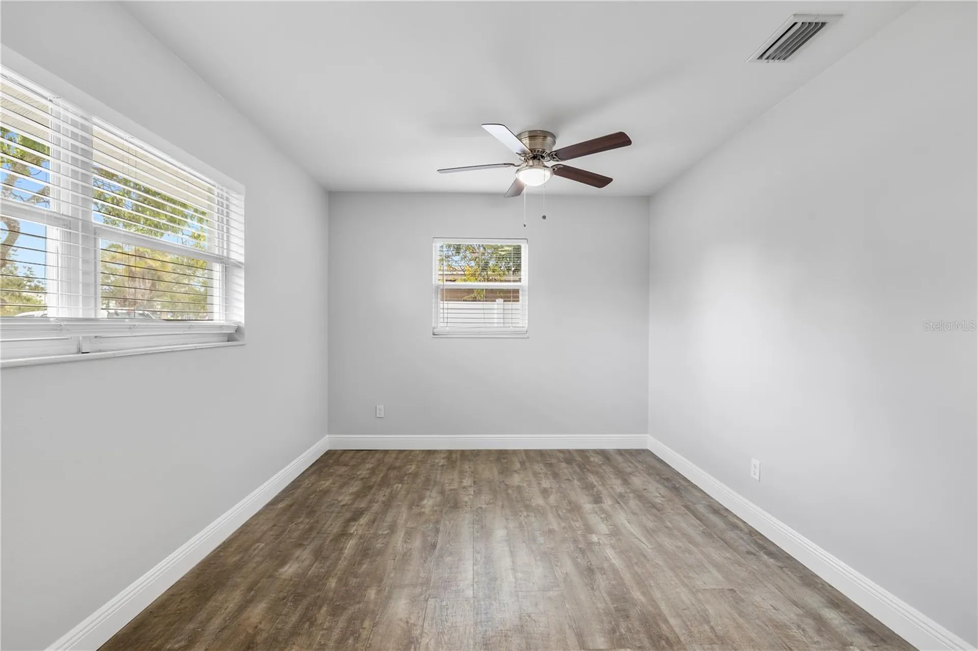 5698 38th Avenue N St Petersburg FL 33710