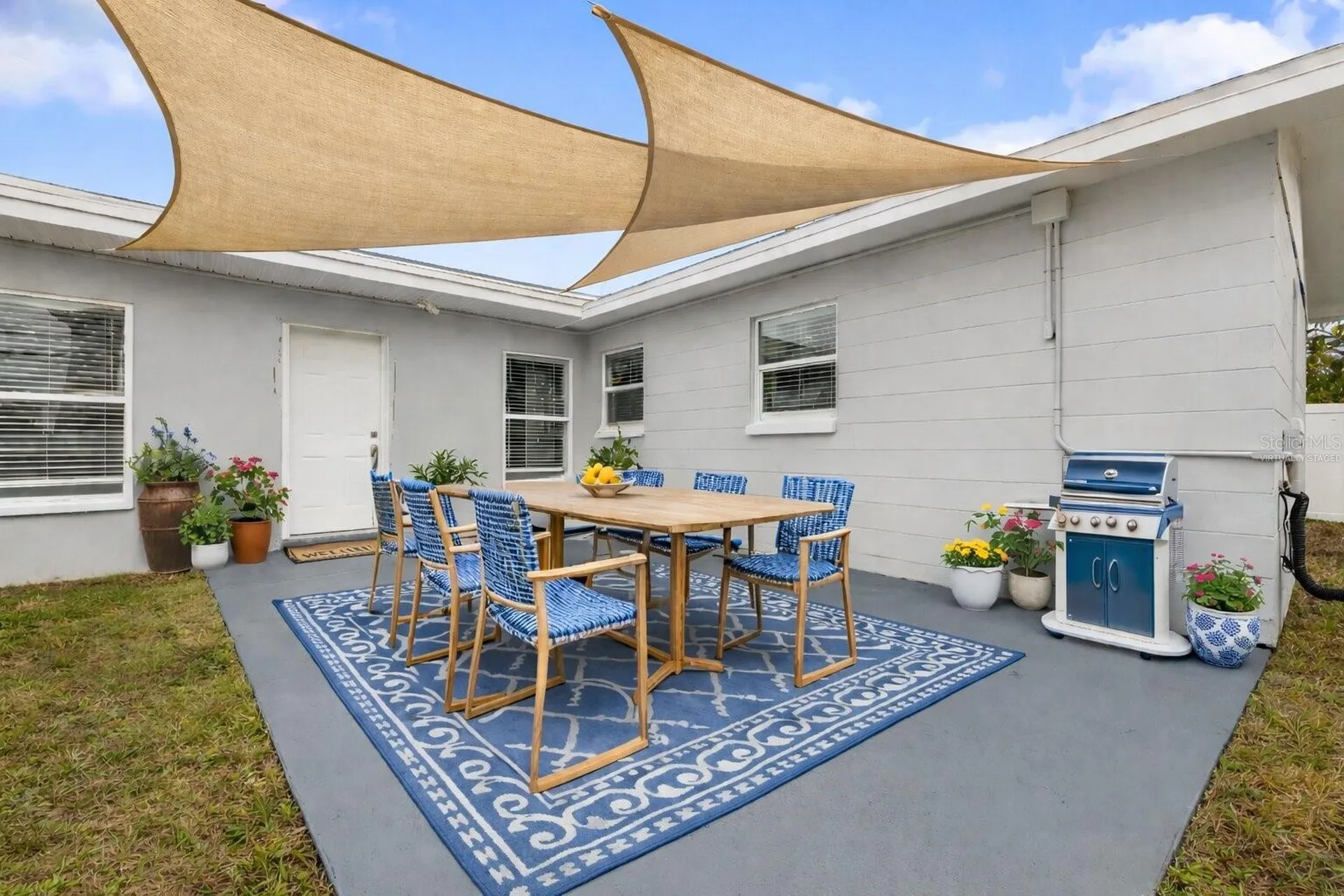 5698 38th Avenue N St Petersburg FL 33710