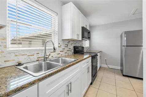 5698 38th Avenue N St Petersburg FL 33710
