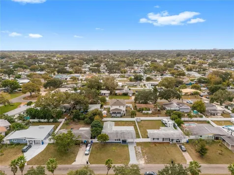 5698 38th Avenue N St Petersburg FL 33710