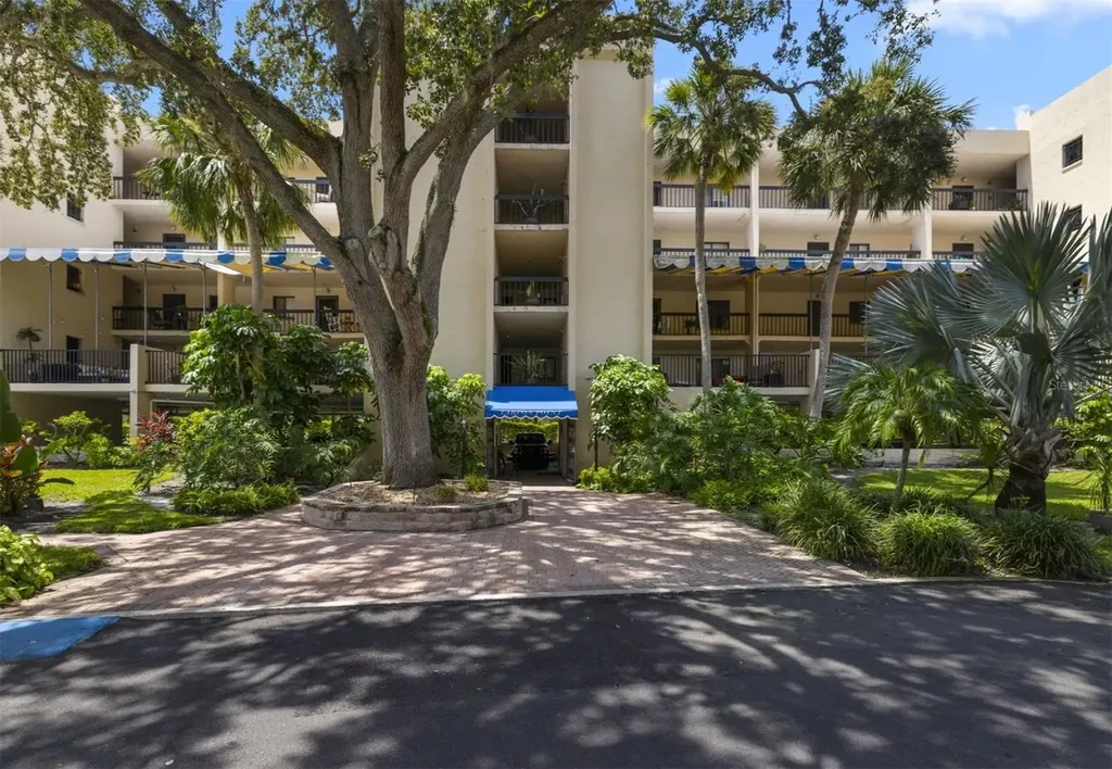 402 Tarpon Point Tarpon Springs FL 34689