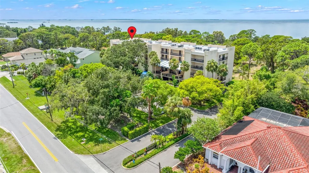 402 Tarpon Point Tarpon Springs FL 34689