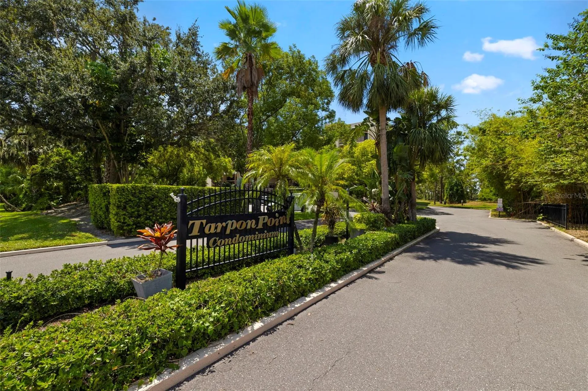 402 Tarpon Point Tarpon Springs FL 34689