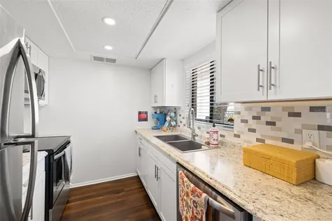 402 Tarpon Point Tarpon Springs FL 34689