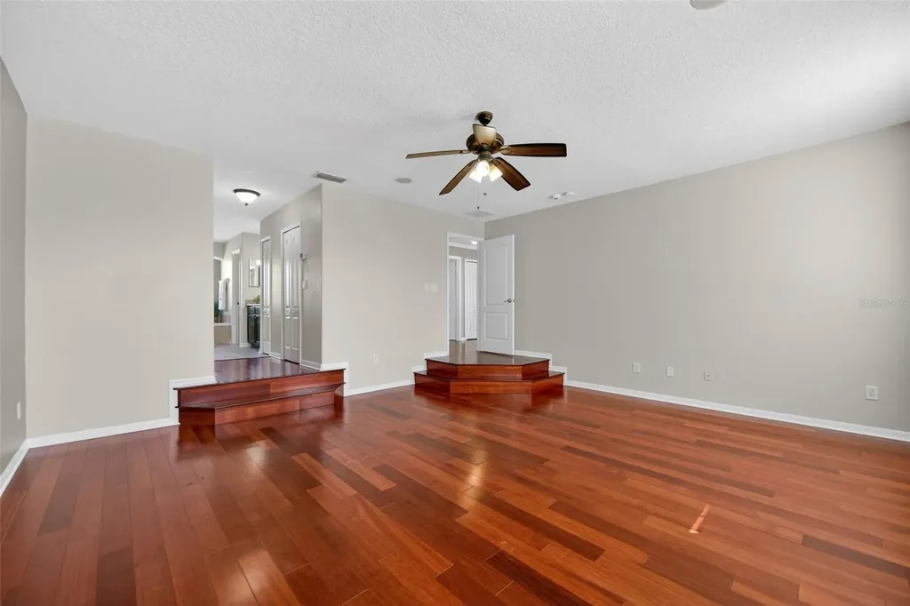 107 Wekiva Pointe Circle Apopka FL 32712