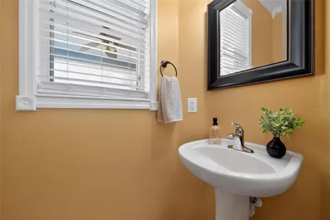 107 Wekiva Pointe Circle Apopka FL 32712
