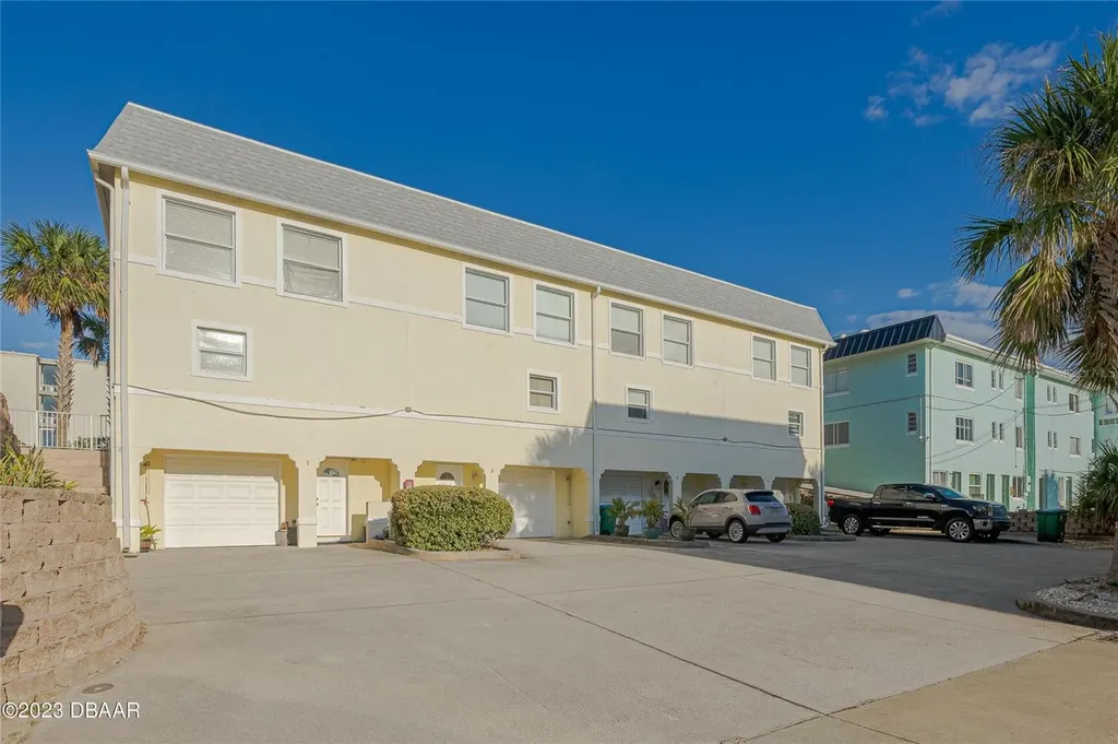 3733 Cardinal Boulevard Daytona Beach FL 32118