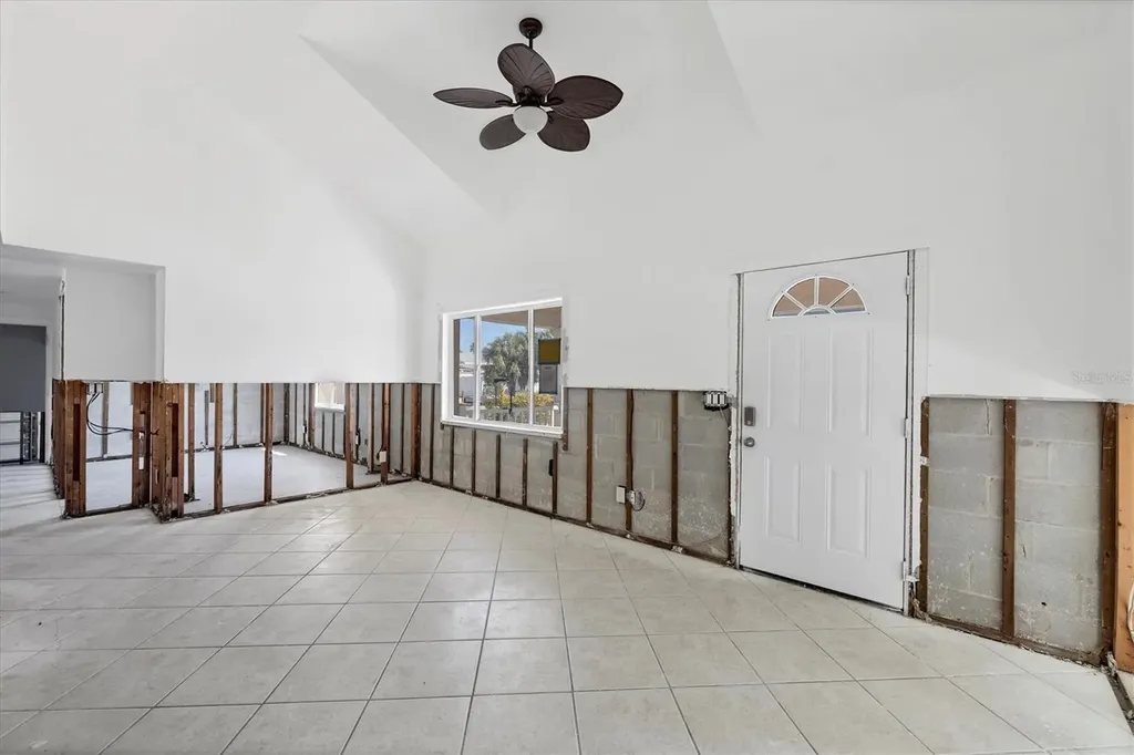 651 Jungle Queen Way Longboat Key FL 34228