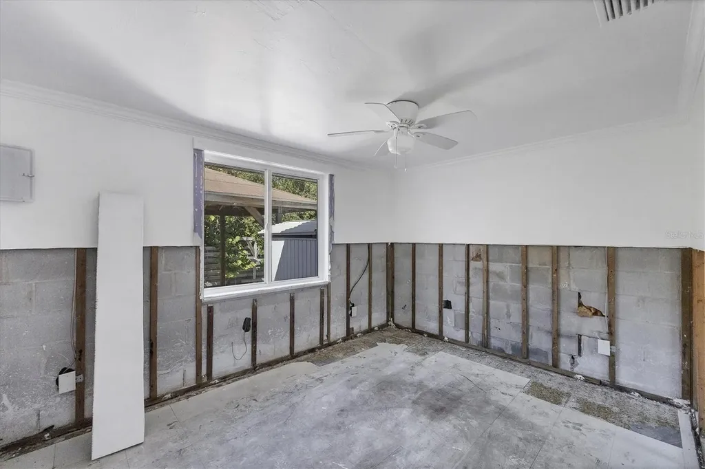 651 Jungle Queen Way Longboat Key FL 34228