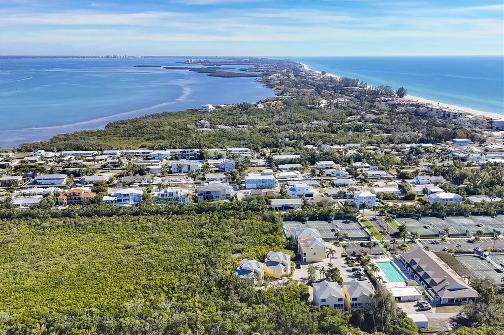 651 Jungle Queen Way Longboat Key FL 34228