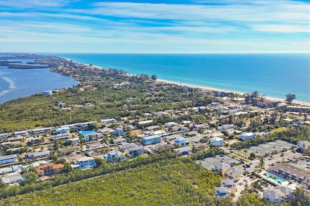 651 Jungle Queen Way Longboat Key FL 34228