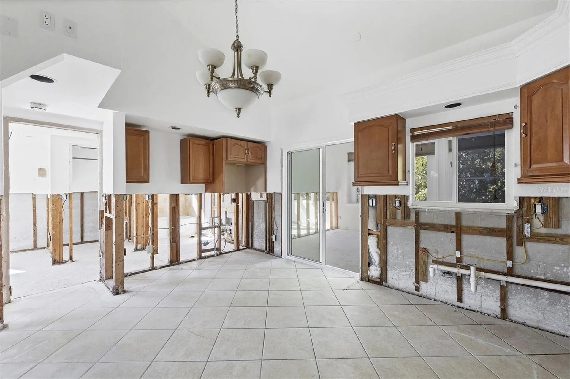 651 Jungle Queen Way Longboat Key FL 34228