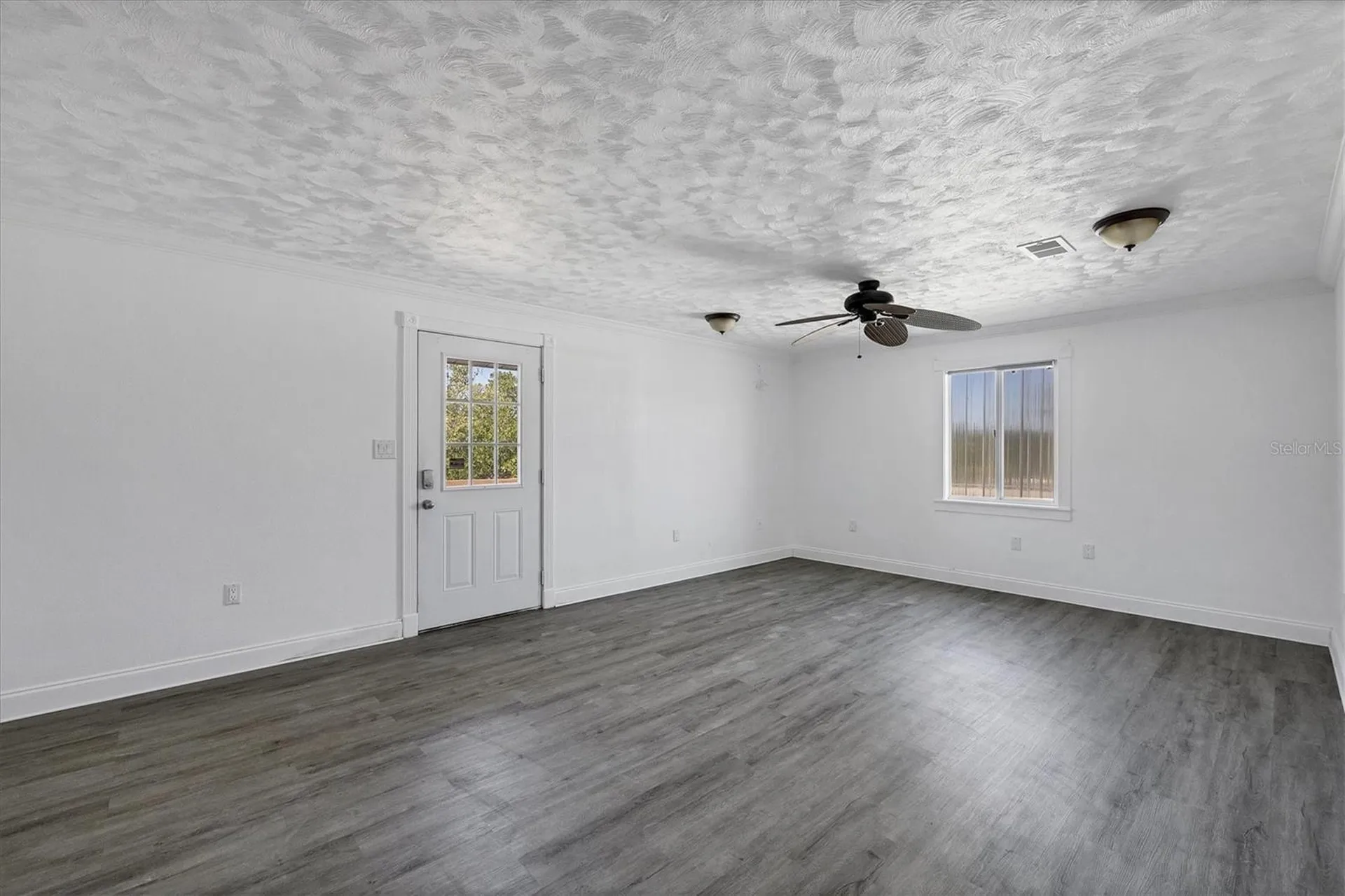 651 Jungle Queen Way Longboat Key FL 34228