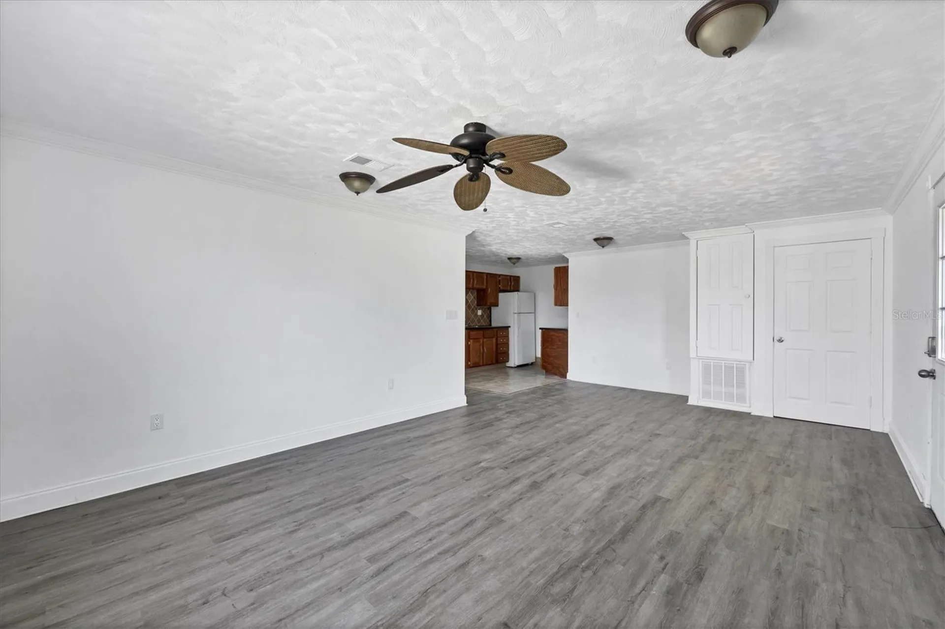 651 Jungle Queen Way Longboat Key FL 34228