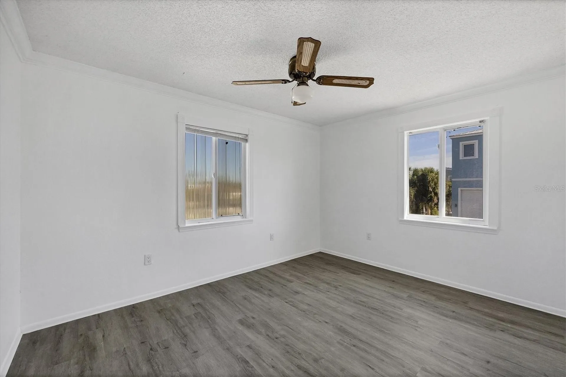 651 Jungle Queen Way Longboat Key FL 34228