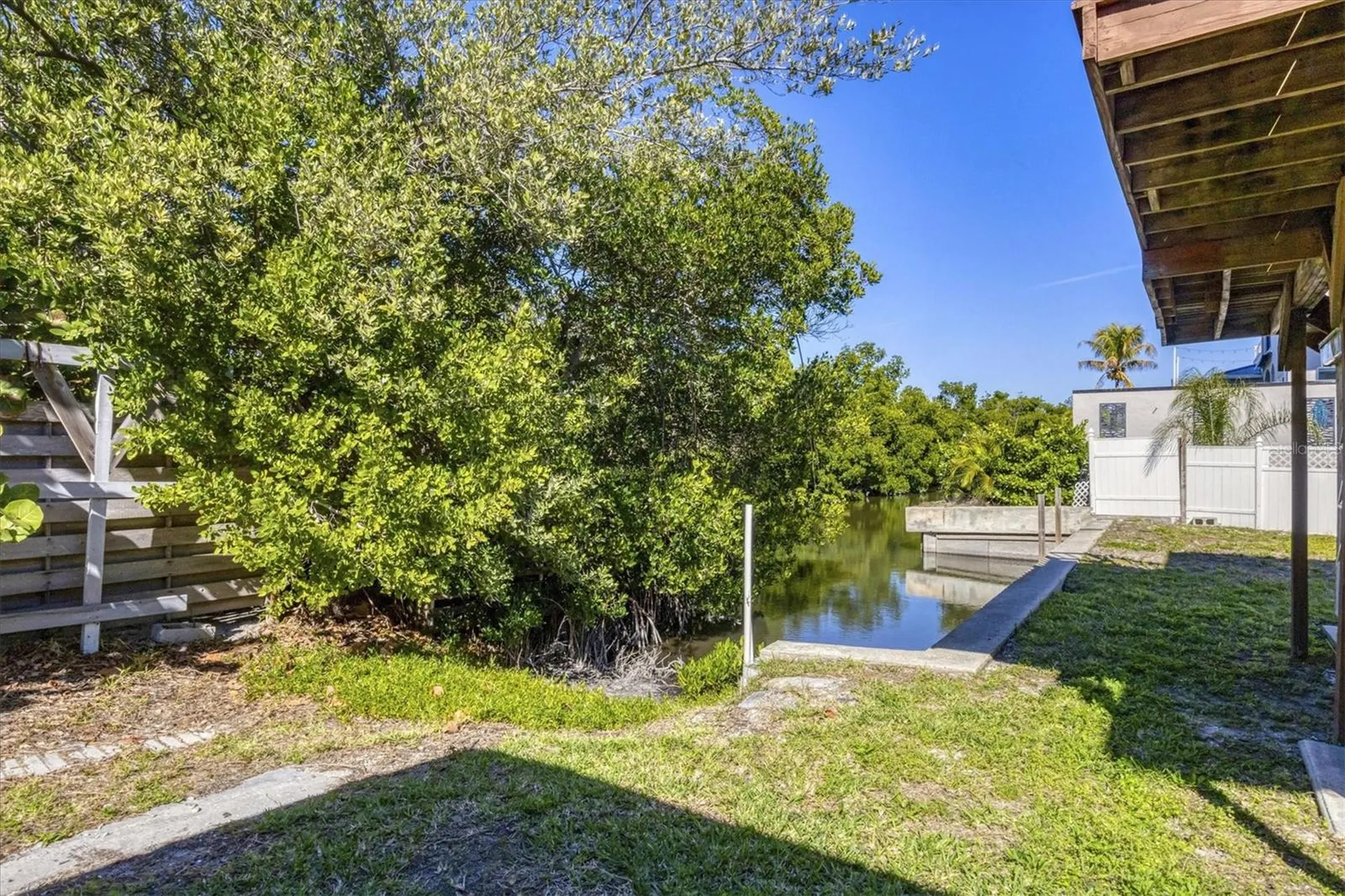 651 Jungle Queen Way Longboat Key FL 34228