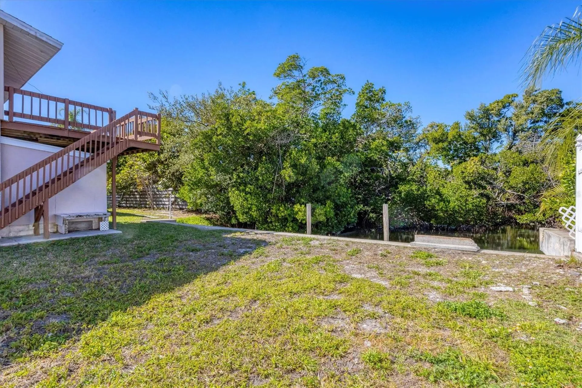 651 Jungle Queen Way Longboat Key FL 34228