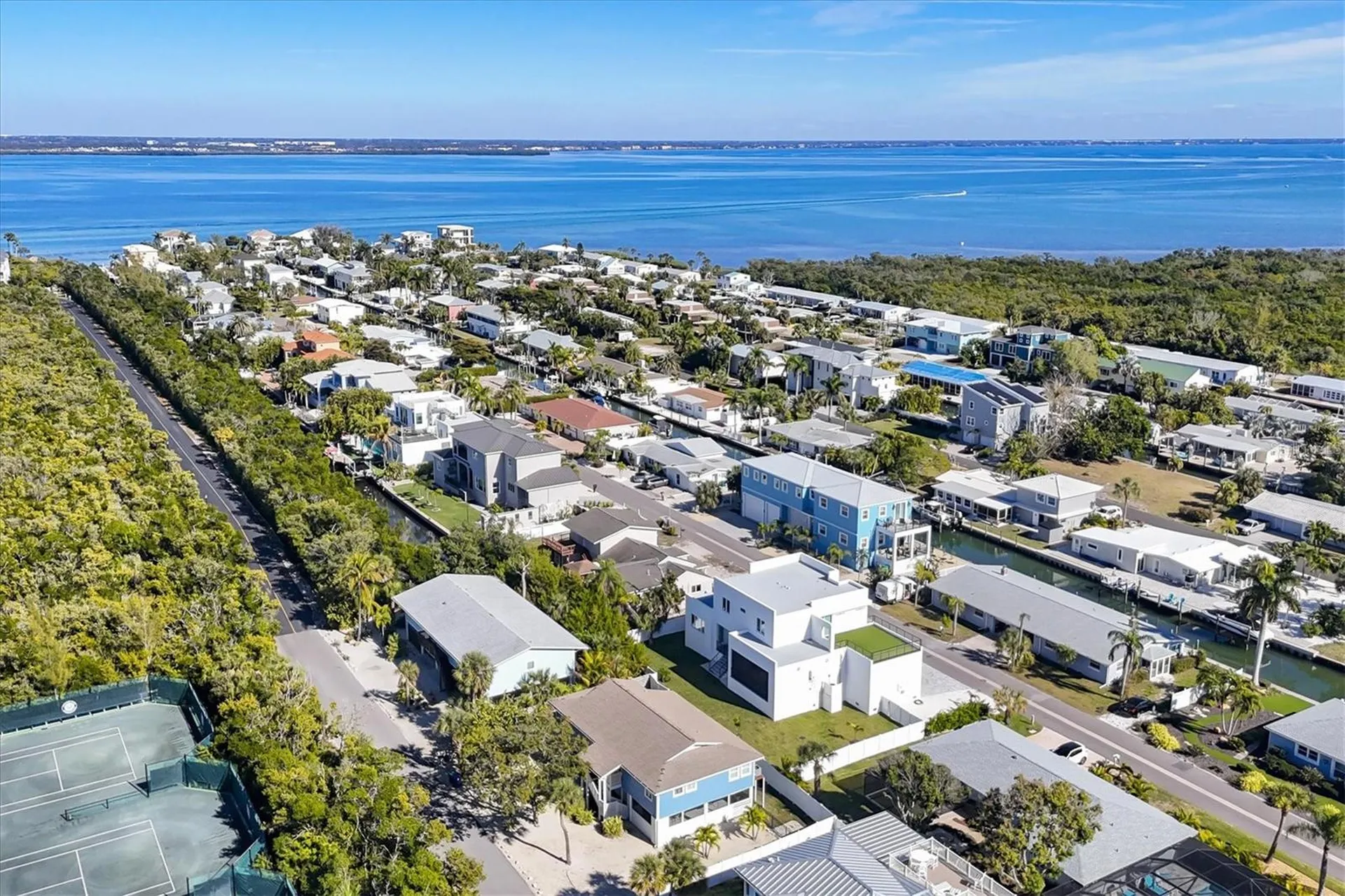 651 Jungle Queen Way Longboat Key FL 34228