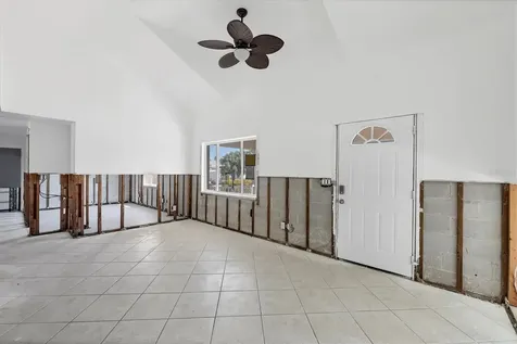 651 Jungle Queen Way Longboat Key FL 34228
