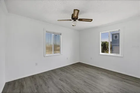 651 Jungle Queen Way Longboat Key FL 34228