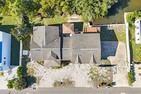 651 Jungle Queen Way Longboat Key FL 34228