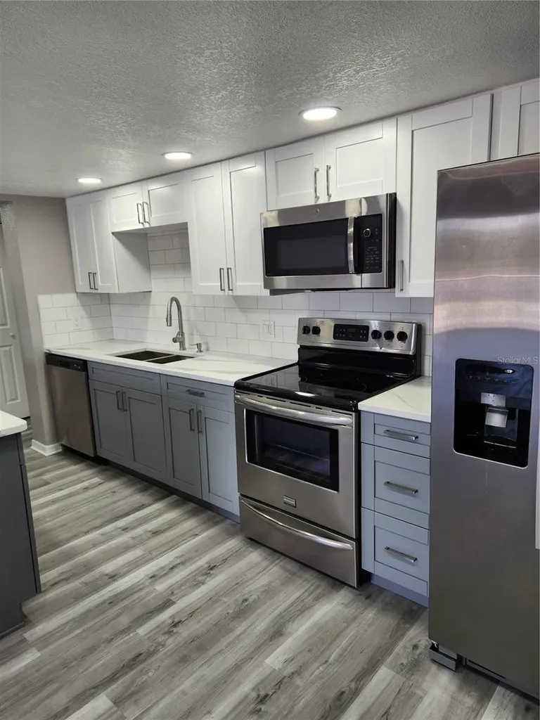 5541 Bay Boulevard Port Richey FL 34668