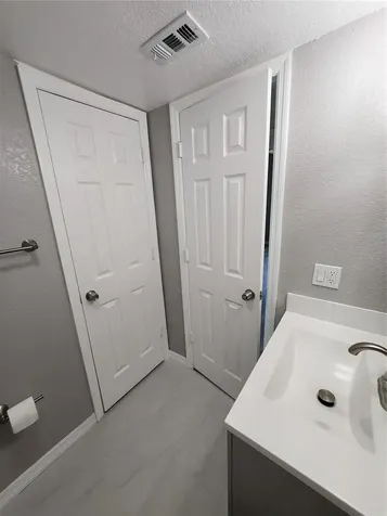 5541 Bay Boulevard Port Richey FL 34668