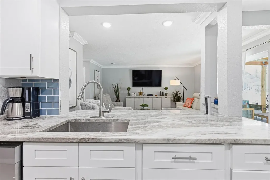 3775 40th Lane S St Petersburg FL 33711