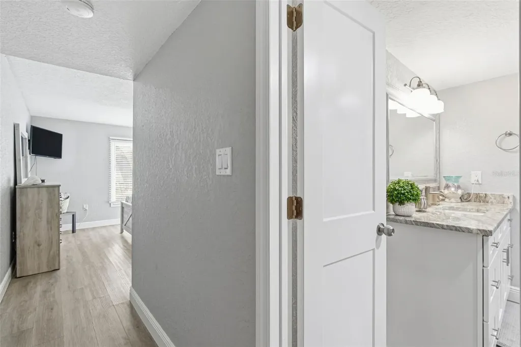 3775 40th Lane S St Petersburg FL 33711