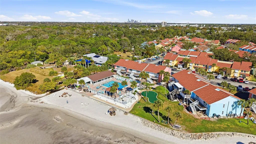 3775 40th Lane S St Petersburg FL 33711