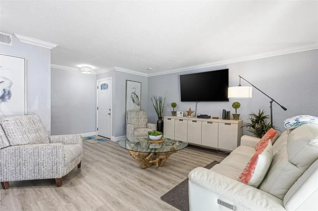 3775 40th Lane S St Petersburg FL 33711