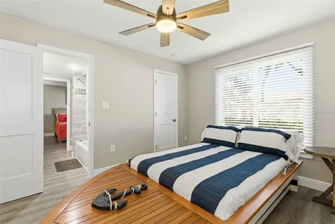 3775 40th Lane S St Petersburg FL 33711
