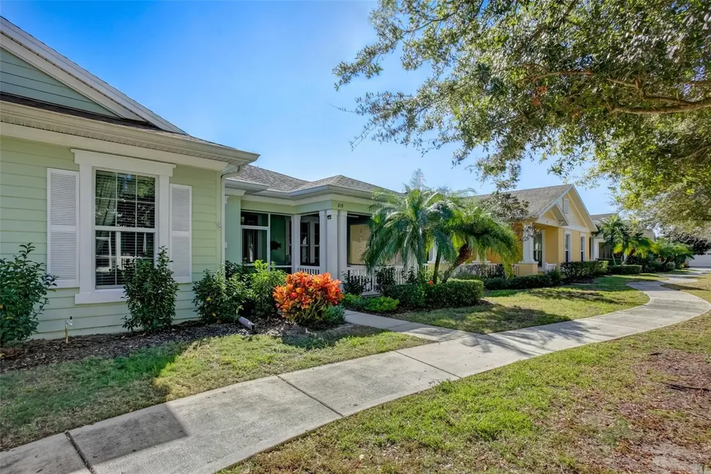 219 Sunset Crest Court Apollo Beach FL 33572