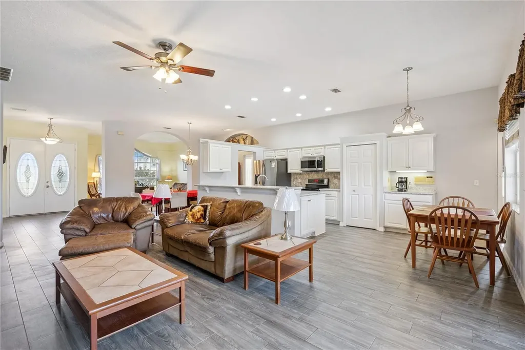 639 Lakehaven Circle Orlando FL 32828