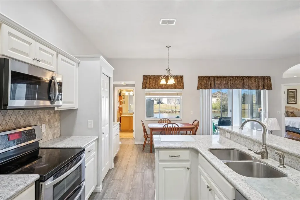639 Lakehaven Circle Orlando FL 32828