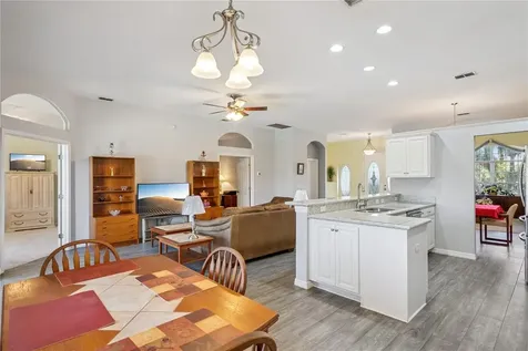 639 Lakehaven Circle Orlando FL 32828