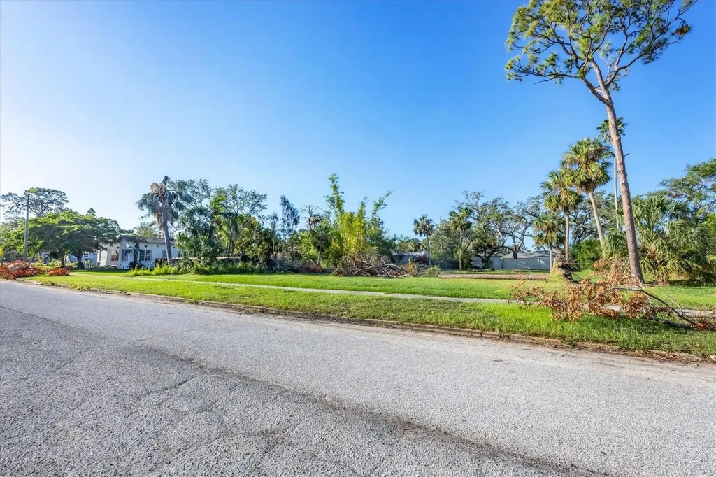 7332 Phillips Street Sarasota FL 34243