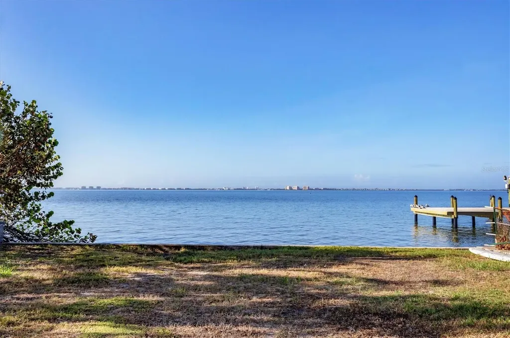 7332 Phillips Street Sarasota FL 34243