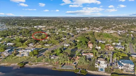 7332 Phillips Street Sarasota FL 34243