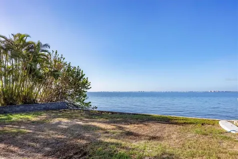 7332 Phillips Street Sarasota FL 34243