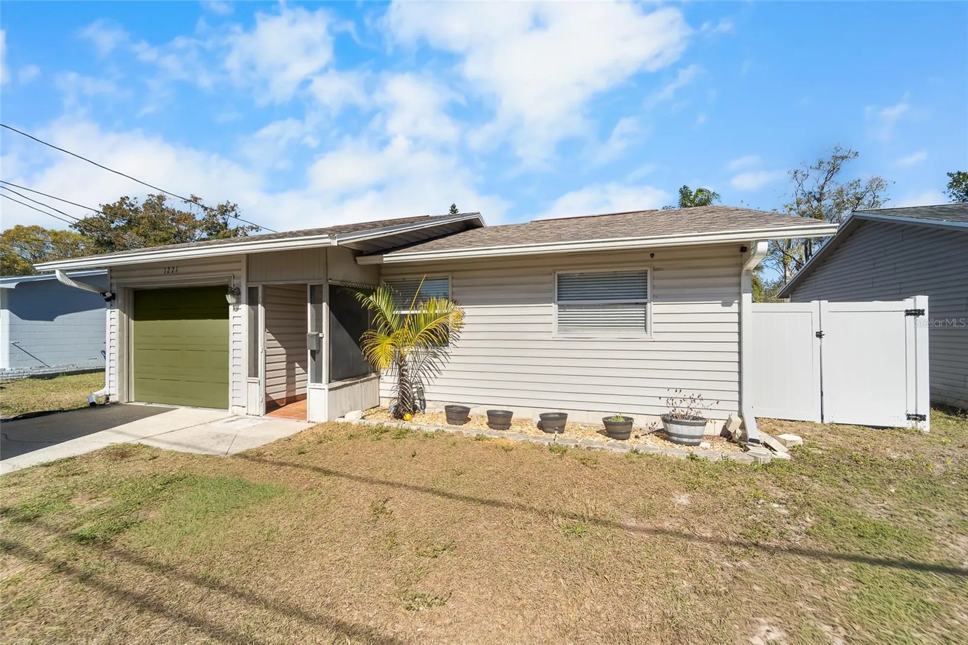 1221 36th Terrace N St Petersburg FL 33704