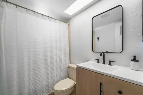 1221 36th Terrace N St Petersburg FL 33704