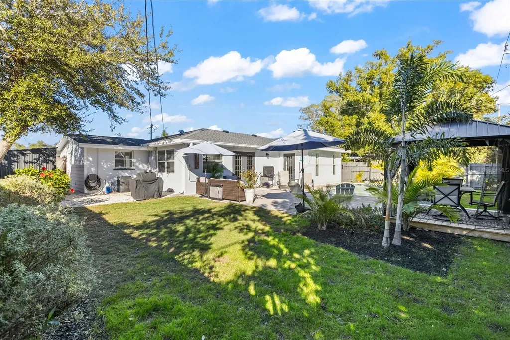 3122 Regatta Circle Sarasota FL 34231